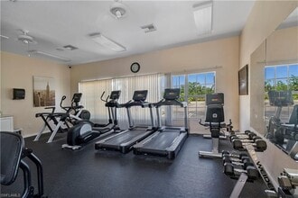 8423 Bernwood Cove Loop in Ft. Myers, FL - Foto de edificio - Building Photo