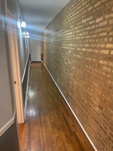 7725 S Kingston Ave in Chicago, IL - Foto de edificio - Building Photo