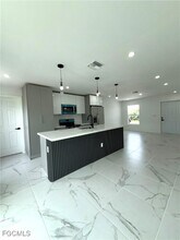206 Pembroke St in Lehigh Acres, FL - Building Photo - Building Photo
