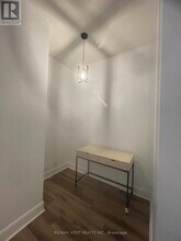 21 Balmuto St in Toronto, ON - Building Photo - Building Photo