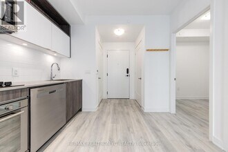 121-121 Lower Sherbourne St in Toronto, ON - Building Photo - Building Photo