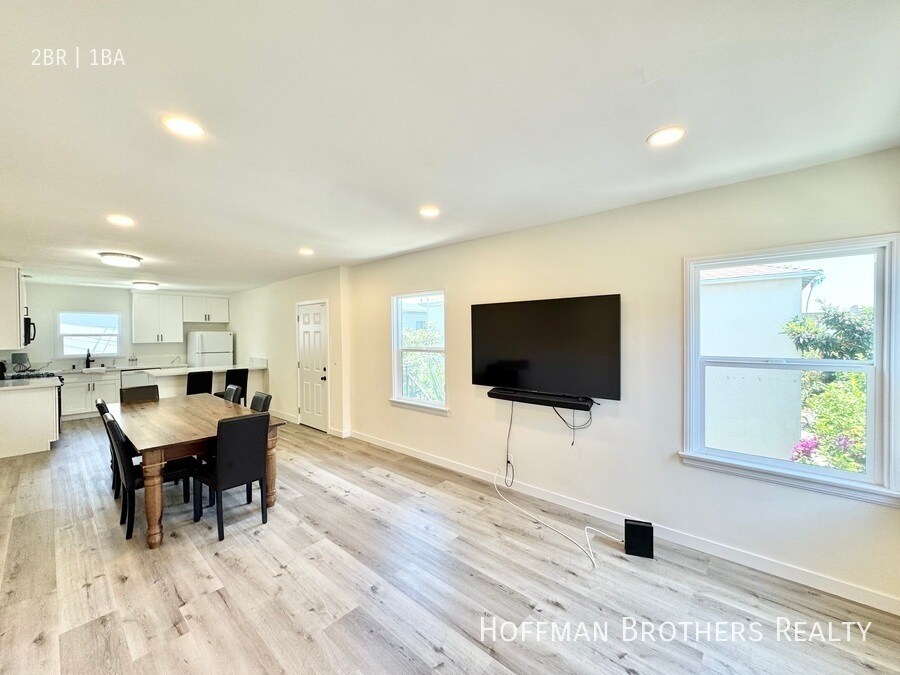 2015 S Shenandoah St in Los Angeles, CA - Building Photo