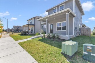 116 Tokalaun Dr in Hutto, TX - Building Photo - Building Photo