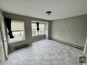 75 Ludlow St-Unit -2 in Yonkers, NY - Building Photo - Building Photo