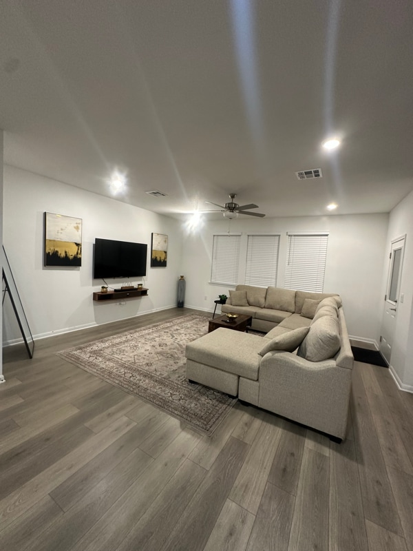 property at 2916 Tavern Dr