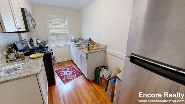 38 Gibson St, Unit 6C in Cambridge, MA - Building Photo - Building Photo