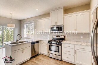 20186 SW Kinnaman Rd in Beaverton, OR - Building Photo - Building Photo