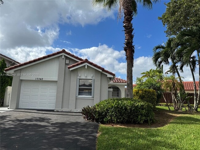 17340 NW 63rd Ave in Hialeah, FL - Building Photo - Building Photo