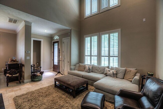 property at 1043 Memorial Village Dr