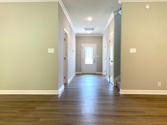 1247 Highgrove Ln in Clarksville, TN - Building Photo - Building Photo