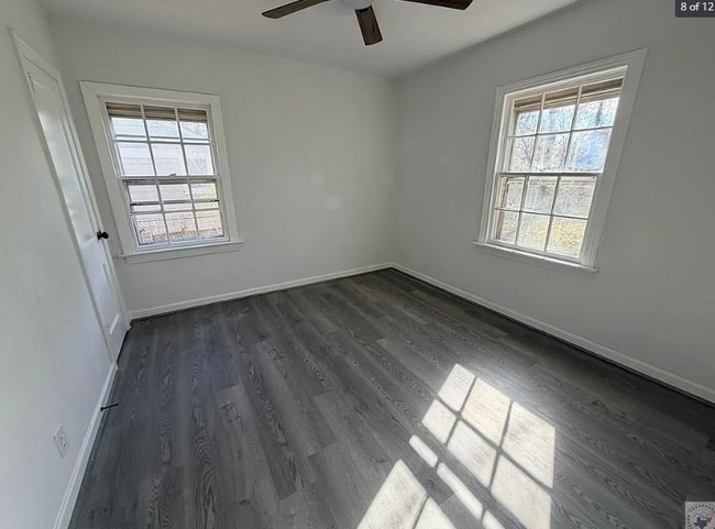 828 Burma Rd in Wake Village, TX - Building Photo - Building Photo