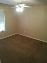 251 Graystone Cir-Unit -249 Graystone in Centerton, AR - Building Photo - Building Photo