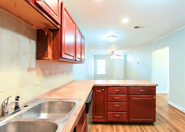1308 E Main St in Round Rock, TX - Building Photo - Building Photo