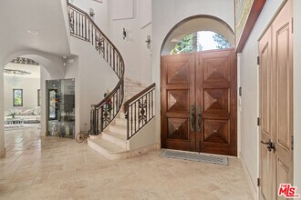 17771 Cll De Palermo in Los Angeles, CA - Building Photo - Building Photo