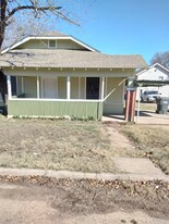 1021 N 27th St in Waco, TX - Building Photo