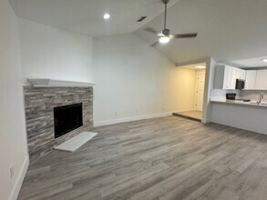 475 Blue Bird St in Apopka, FL - Building Photo - Building Photo