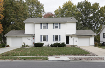 Nieman Park Townhouse Duplexes in Shawnee, KS - Building Photo - Building Photo