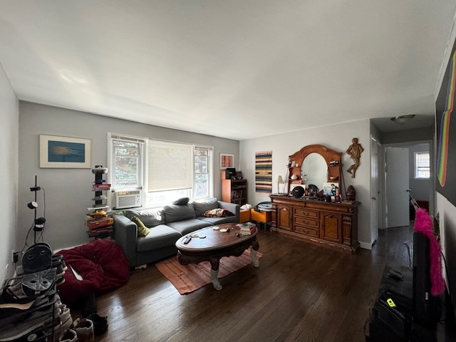 3352 W Hutchinson St in Chicago, IL - Foto de edificio - Building Photo