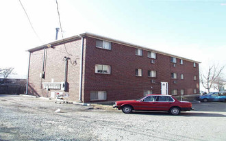 1676 Hanover St Apartments