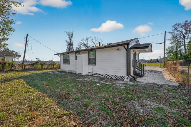 754 Prosper St in Houston, TX - Foto de edificio - Building Photo