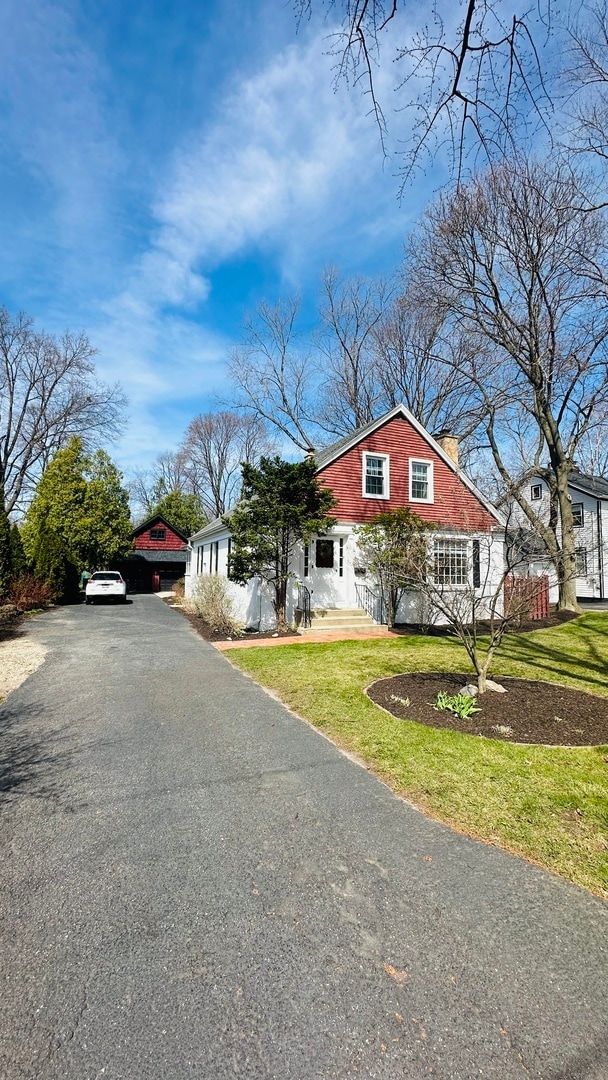 property at 124 W Crystal Lake Ave