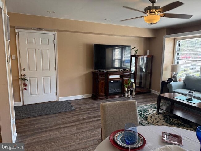 property at 22 Bridgewater Dr