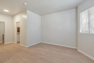 1218 13th Ave in Oakland, CA - Foto de edificio - Building Photo