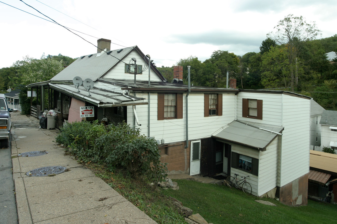 501 S Central Ave in Canonsburg, PA - Building Photo