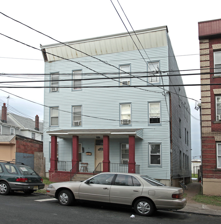 441 Mechanic St in Perth Amboy, NJ - Building Photo