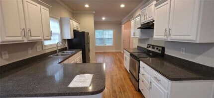 162 Walnut St SW in Atlanta, GA - Building Photo - Building Photo