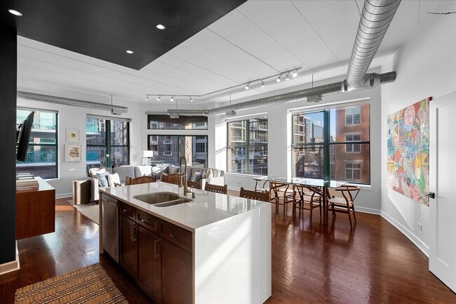 936 W Madison St in Chicago, IL - Building Photo - Building Photo