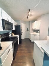 4969 Grenwich Ave N in St. Paul, MN - Building Photo - Building Photo
