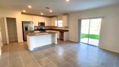 918 Jackson Ave in Davenport, FL - Building Photo - Building Photo