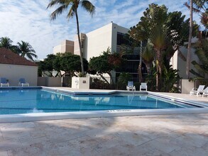 5901 Camino del Sol, Unit 403 in Boca Raton, FL - Building Photo - Building Photo