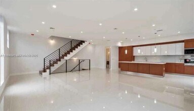 909 NE 16th Terrace in Fort Lauderdale, FL - Building Photo - Building Photo