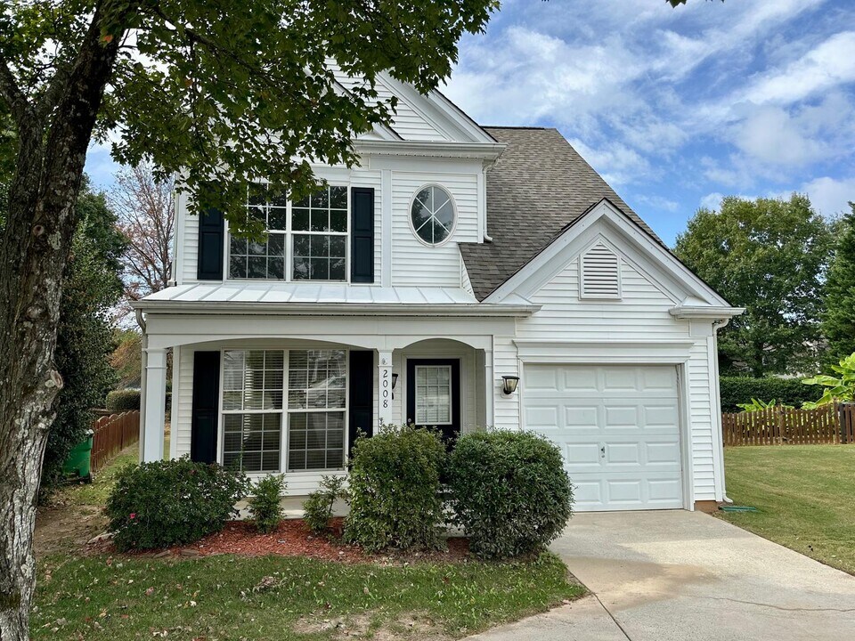 2008 Chinabrook Ct in Charlotte, NC - Building Photo