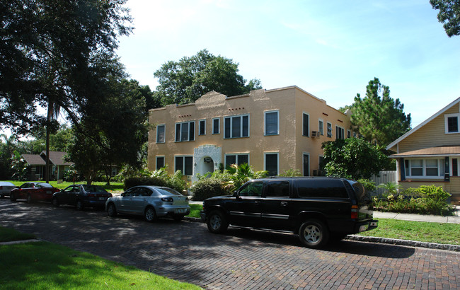 Tropical Garden in St. Petersburg, FL - Building Photo - Building Photo