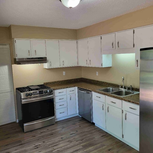 547 Maiden Ln in St. Joseph, MI - Building Photo - Building Photo
