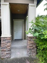 9920 1st Pl W in Everett, WA - Building Photo