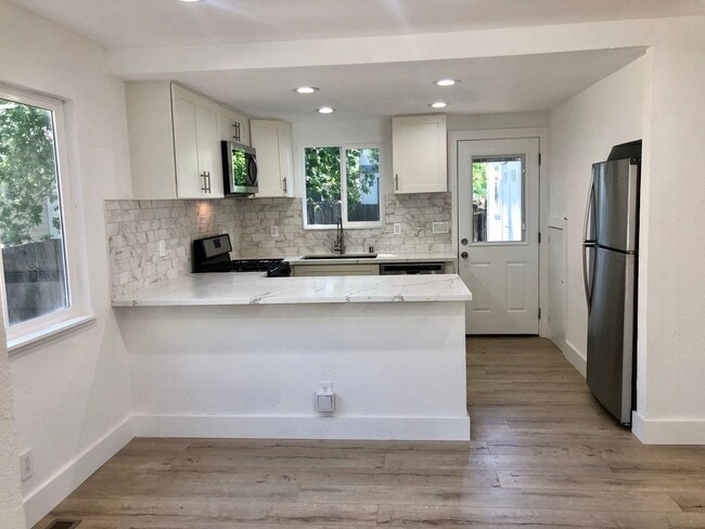 property at 8695 Franklin St