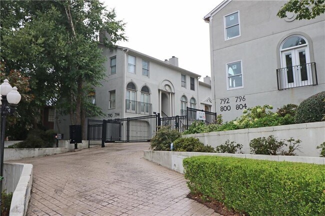 800 Piedmont Ave NE in Atlanta, GA - Building Photo - Building Photo