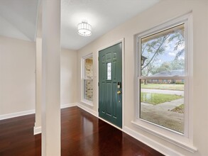 31218 Stella Ln in Tomball, TX - Foto de edificio - Building Photo