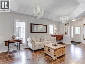 30 Lacona Crescent in Richmond Hill, ON - Building Photo - Building Photo