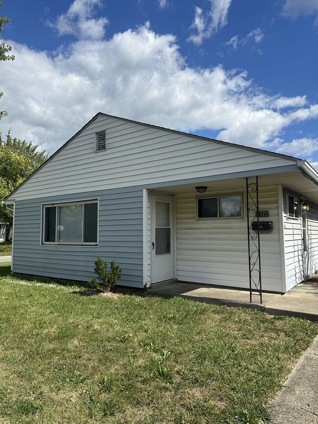 2322 Marcia Dr in Columbus, OH - Foto de edificio - Building Photo