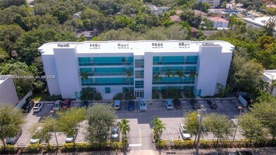 652 NE 63rd St, Unit 206 in Miami, FL - Building Photo - Building Photo