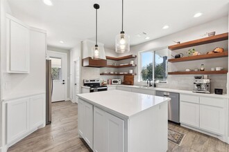 25 Woodacre Dr in Wimberley, TX - Building Photo - Building Photo