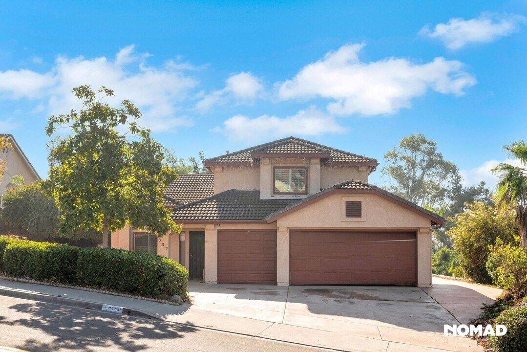 337 Apollo Dr in Vista, CA - Building Photo