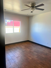 10718 Felton Ave-Unit -10718 b in Lennox, CA - Building Photo - Building Photo