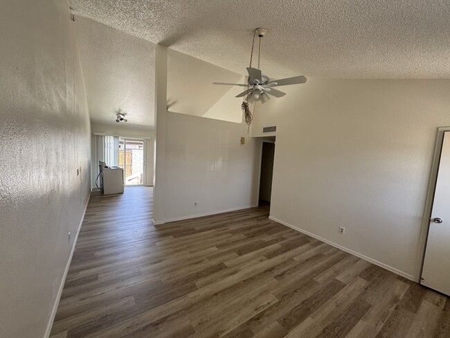 5960 W Oregon Ave in Glendale, AZ - Building Photo - Building Photo