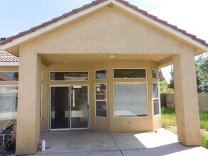 7711 N Ivanhoe Ave in Fresno, CA - Building Photo - Building Photo